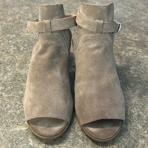 Lucky Brand grey suede size 10